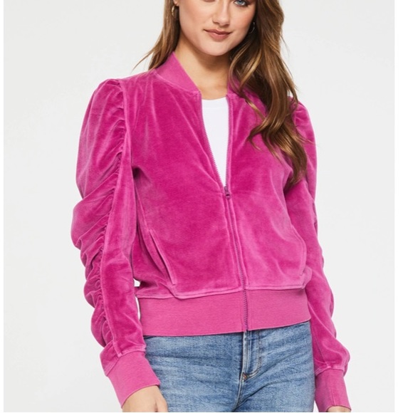 NEW! Another love 3 piece set! 💕💕💕 - Picture 8 of 16